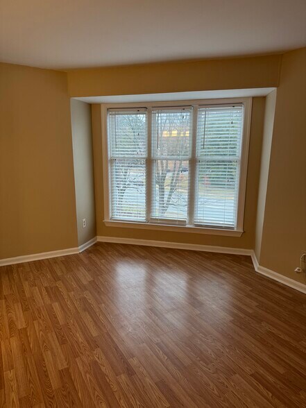 Building Photo - 1021 Wirewood Dr