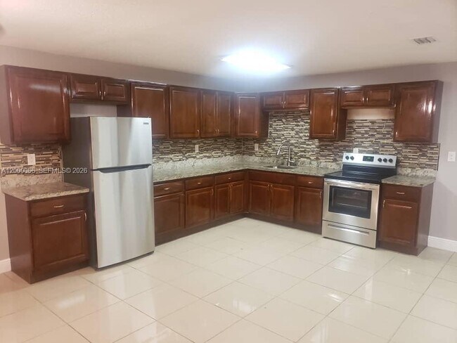 Building Photo - 6621 NW 30th St