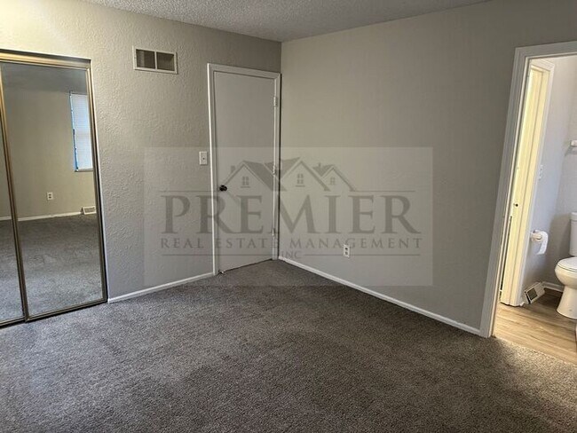 Building Photo - Spacious 3 bd/2 19716 E Millhaven St, Inde...