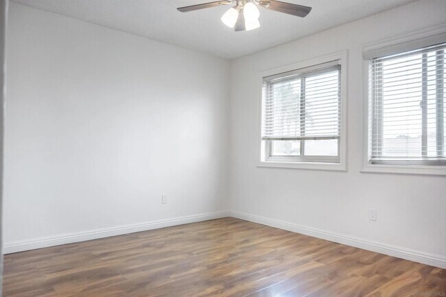 Building Photo - 7555 Linda Vista Rd