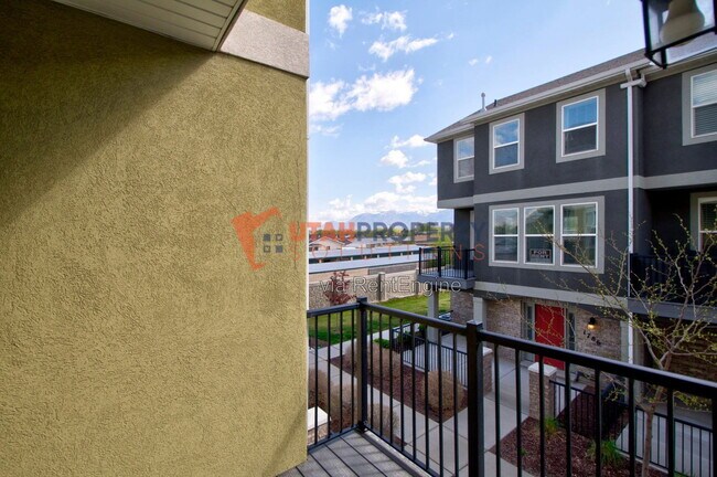 Building Photo - 1790 W Dalmeny Way