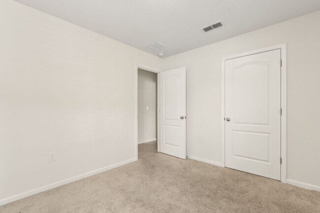 Building Photo - Charming 3-Bedroom Home in Nassau Crossing...
