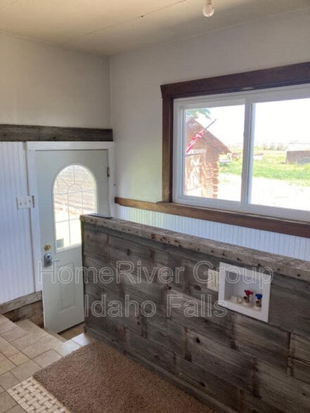 Building Photo - 510 N 15 W