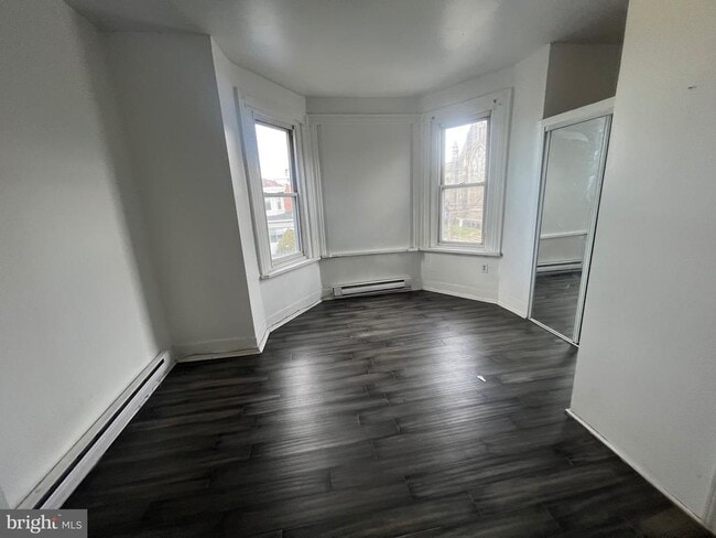 Building Photo - 5400 Catharine St