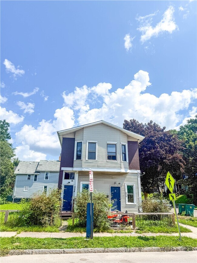 Building Photo - 308 Reynolds St
