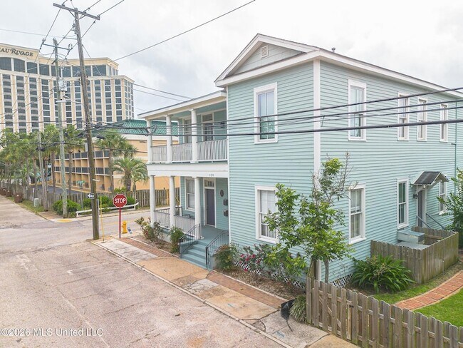 Building Photo - 129 Fayard St