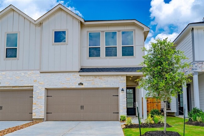 Building Photo - 5511 Holly Hvn Ct