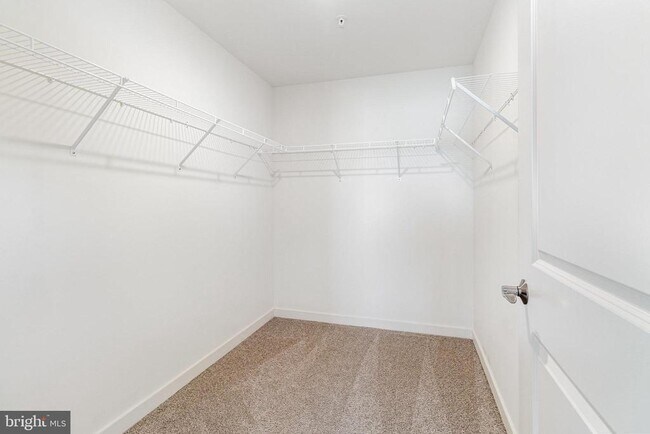 Building Photo - 1708 Fairmont Dr