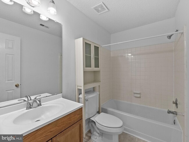 Building Photo - 1109 Huntmaster Terrace NE
