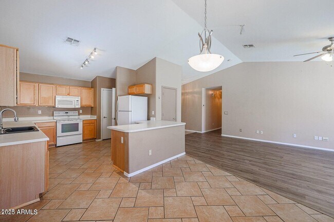 Building Photo - 15230 W Crocus Dr