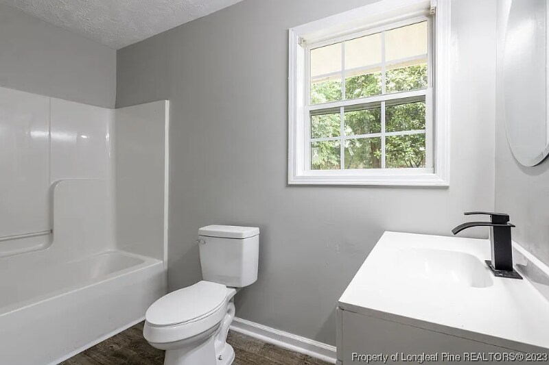 Building Photo - 3221 Rogers Dr