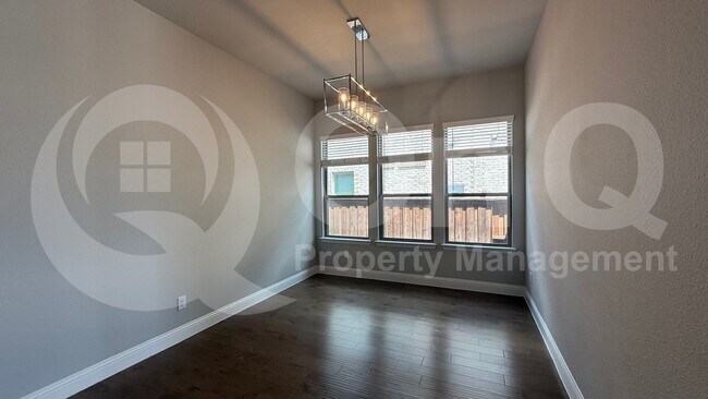 Building Photo - 3508 Covedale Blvd