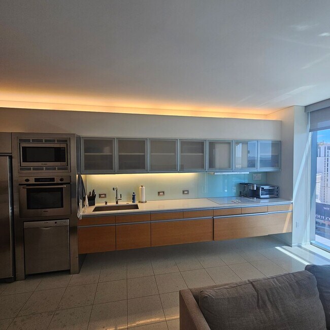 Building Photo - Furnished studio on the Las Vegas Strip