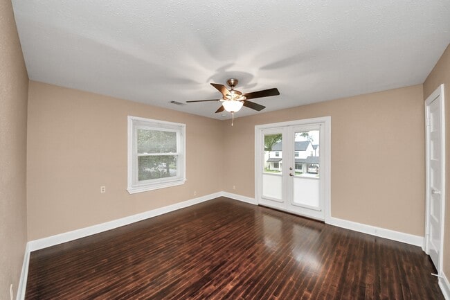 Building Photo - 2332 Sheridan St