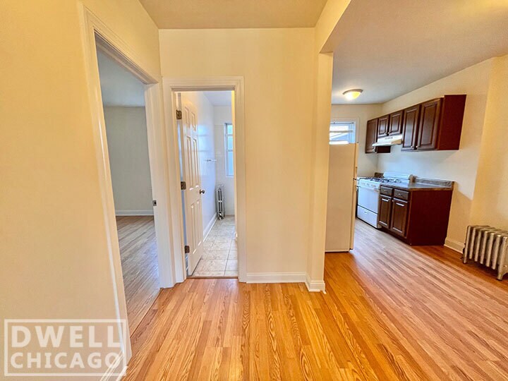 Building Photo - 2606 N Kimball Ave