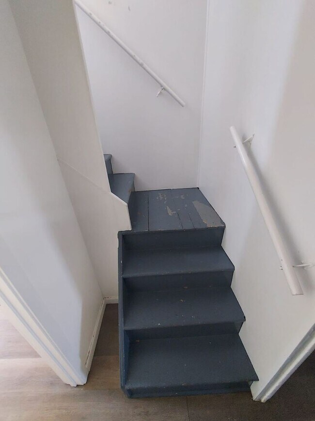 Building Photo - Charming Tacoma Home on a Peaceful Corner Lot!