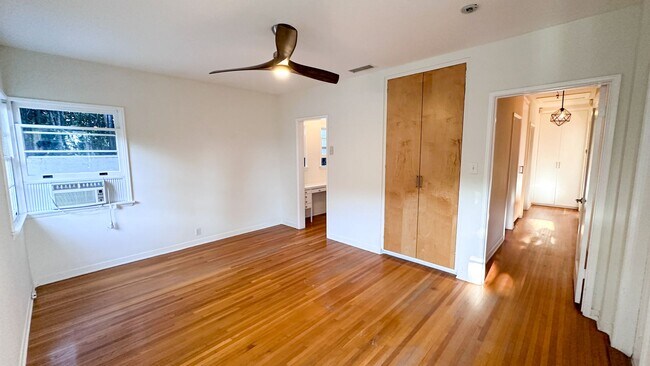 Building Photo - Classic View Park Rental