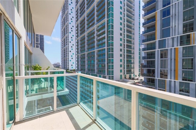 Building Photo - 41 SE 5th St