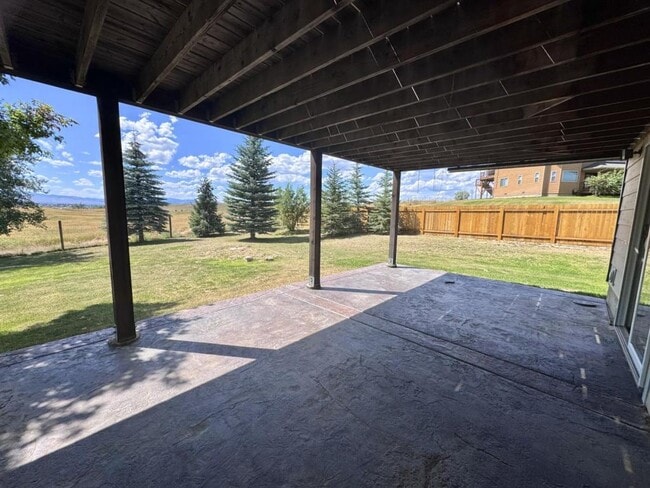 Building Photo - 3280 Strom Dr