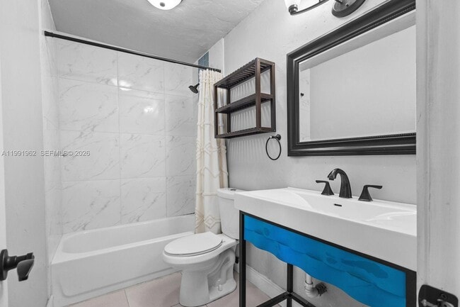 Building Photo - 8069 SW 18th Ct