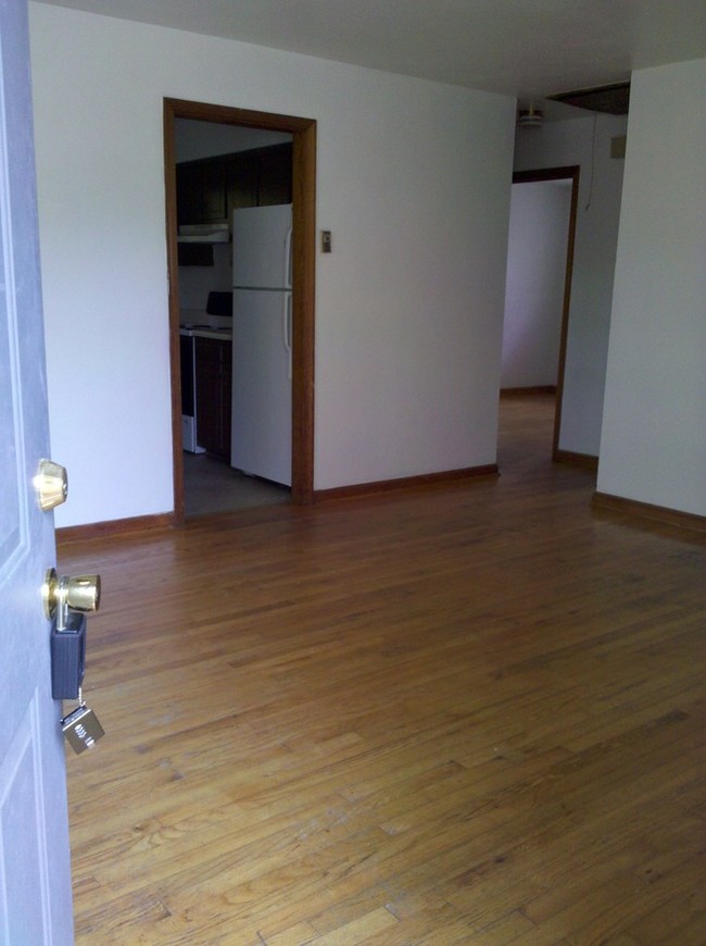 Building Photo - 2 BEDROOM DUPLEX IN OCEANA FOR RENT!!!