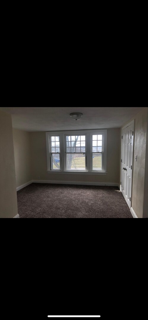 Building Photo - Check out this 3bdr, 2.5 bath home for rent