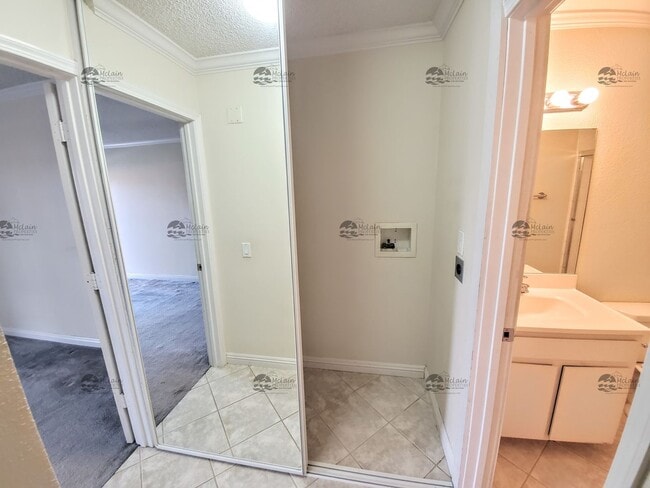 Building Photo - 1 Bed/1Bath in The Grove Gated Carlsbad Co...