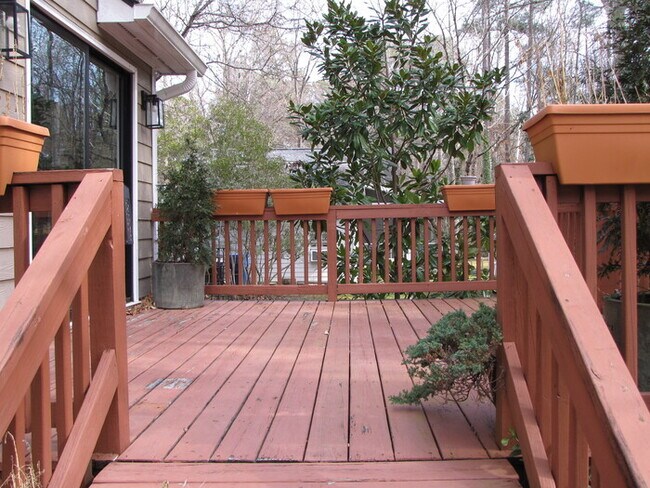 Building Photo - 2627 Bexley Ave