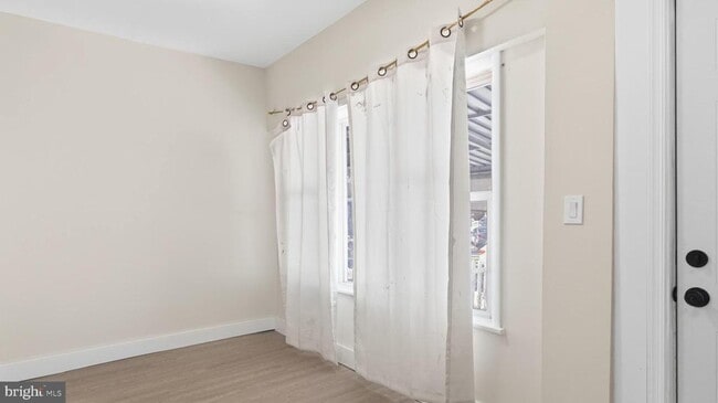 Building Photo - 5981 N 21st St