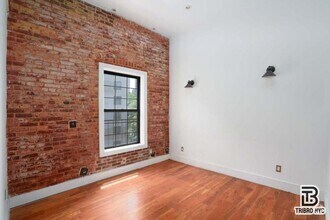 Building Photo - 3 bedroom in Brooklyn NY 11217
