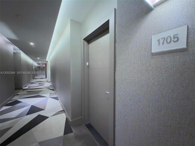 Building Photo - 17111 Biscayne Blvd