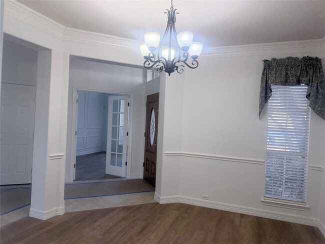 Building Photo - 9501 Aire Libre Dr