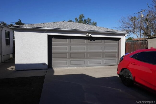 Building Photo - 3860 Paula St