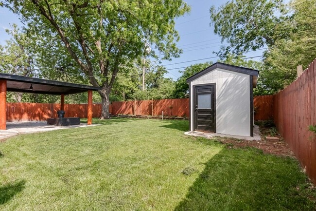 Building Photo - Luxury remodel in NW Oklahoma City