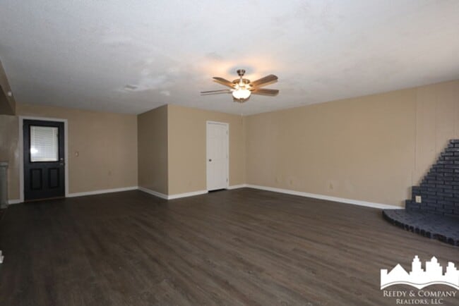 Building Photo - 5343 Cedar Bluff Dr