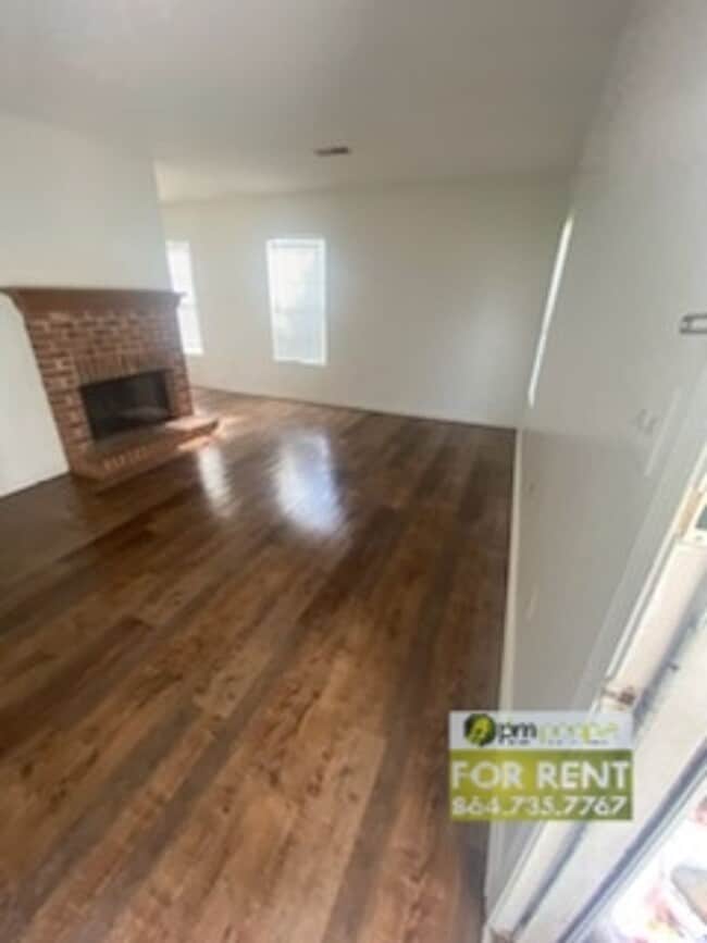 Building Photo - 6 Pointer Ln