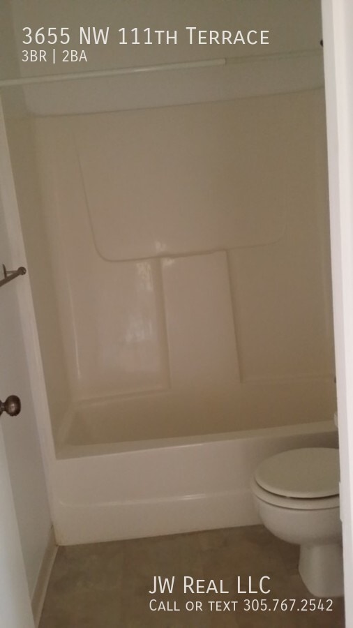 Building Photo - 3655 NW 111th Terrace