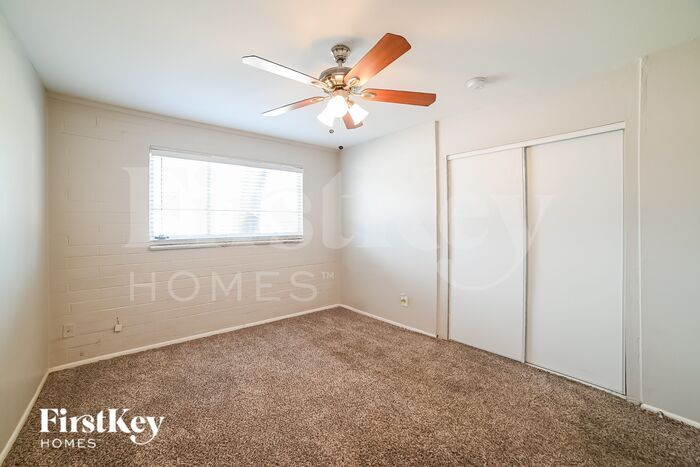 Building Photo - 2933 W Citrus Way