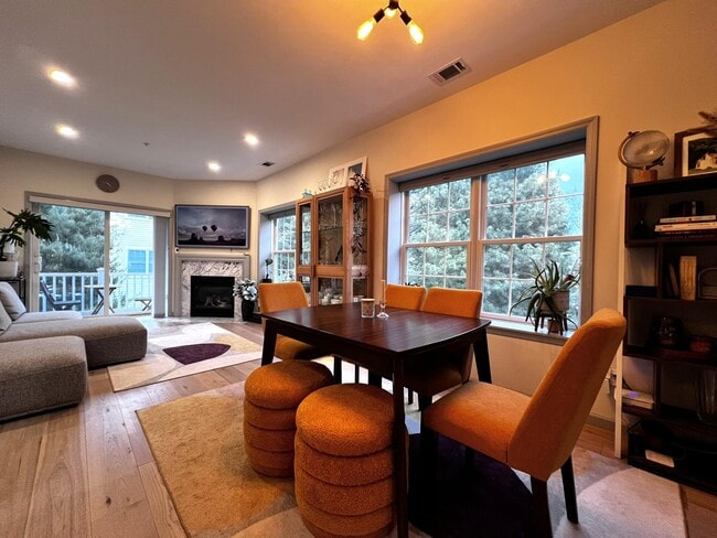 Building Photo - 1510 Half Moon Bay Dr