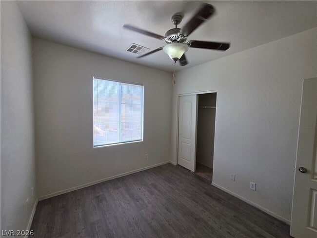 Building Photo - 7510 Perla Del Mar Ave