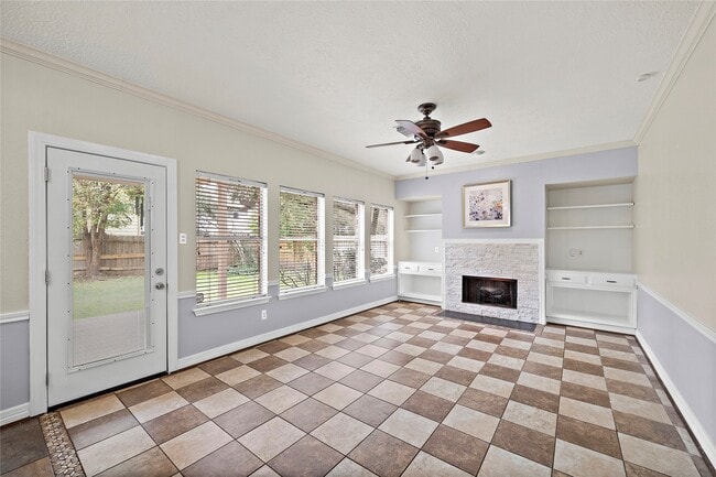Building Photo - 5718 Charlestown Colony Dr