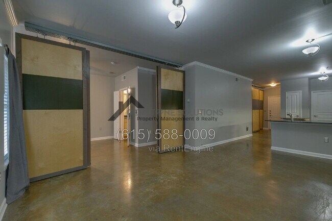 Building Photo - 1803 Broadway