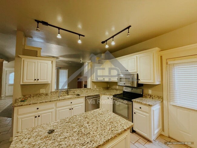 Building Photo - 14001 Arapaho Rd