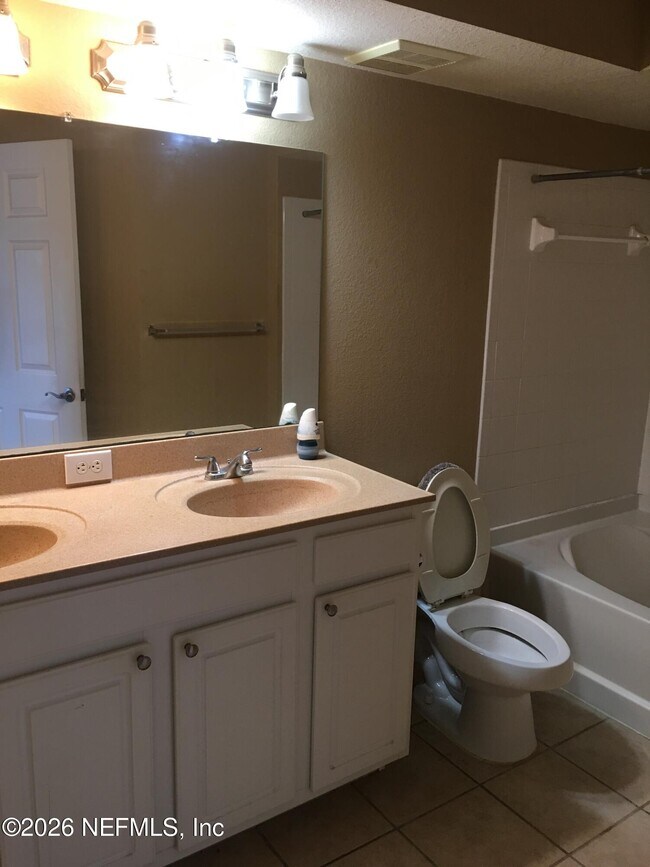 Building Photo - 10075 Gate Pkwy