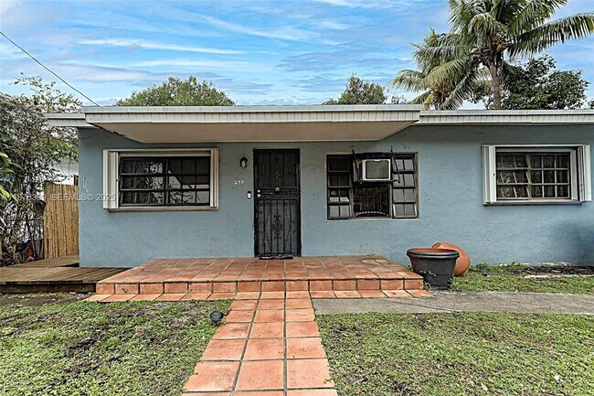 Building Photo - 259 NE 56th St