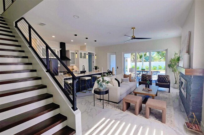 Building Photo - Bold Sarasota Bay Luxury Custom Home, 5 beds/4 baths, Private pool.