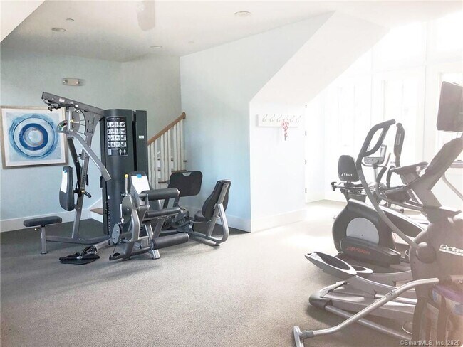 Building Photo - 77 Havemeyer Ln