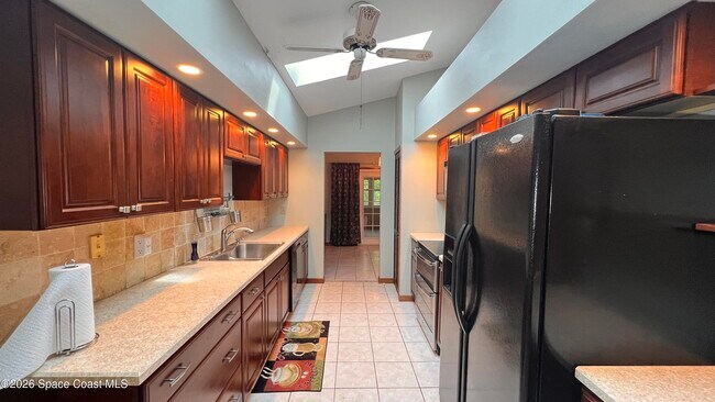 Building Photo - 1014 S Fork Cir