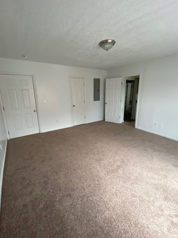 Building Photo - 900 Highland Ave