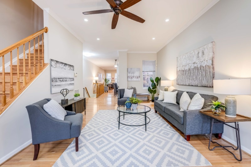 Building Photo - 27 Todd Pl NE